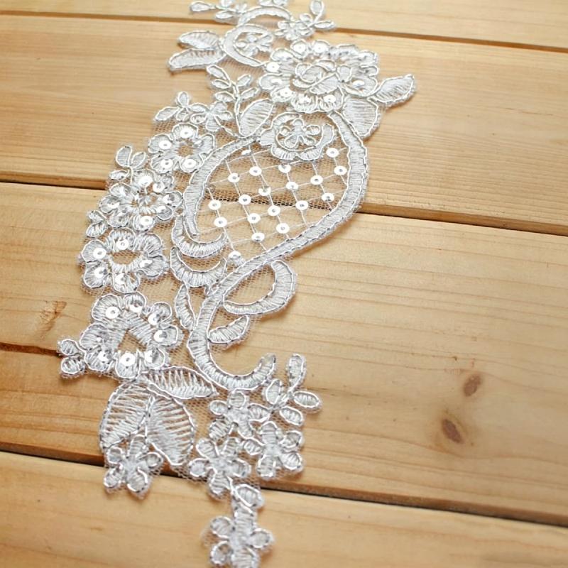 10Pcs Embroidery Flower Exquisite Trim Patches Lace Applique Sew On Patch Fabric Crafts Stickers Bag Gown Decoration