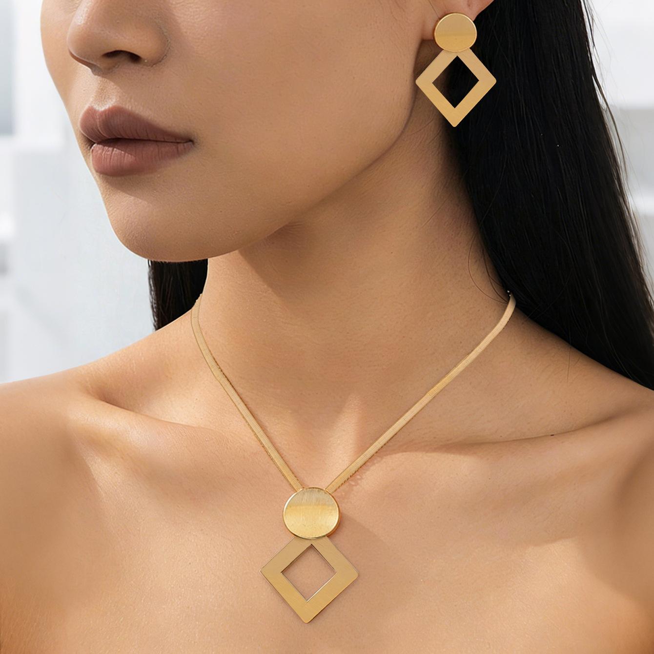 

Elegant geometric heart square pendant necklace stud earrings jewelry set women s French retro personalized earrings