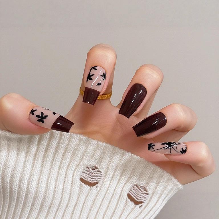 

Retro Brown Floral Vine Wearable Faux Nails - Autumn/Winter Collection, French Detachable Design