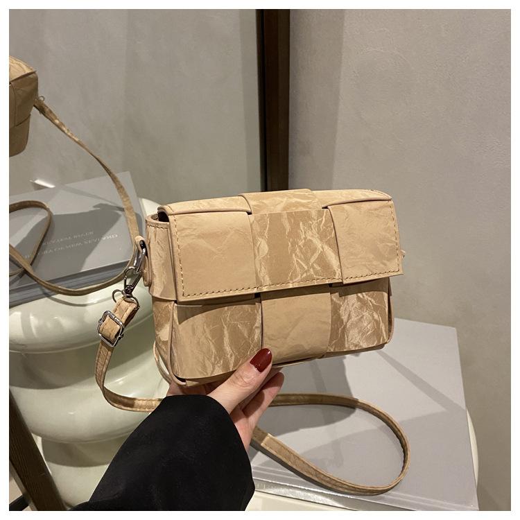 Women's Bag 2025 New Trendy High-end Fashion Versatile Shoulder Messenger Bag Autumn and Winter Woven Portable Small Square Bag