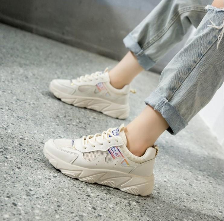 Новые кроссовки женские сетчатые на шнуровке однотонные плоские на платформе из тонкой — фото 5