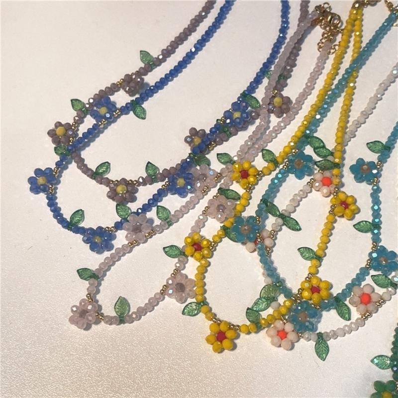 Flower Beaded Necklace Flower Pendant Necklace Chain Necklace Bead Necklace Party Accessories Gift for Women Girlfriends