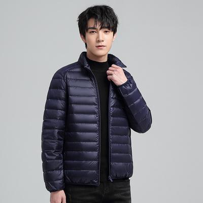 Winter Warm und Leichte Daunenjacke Neue Einfarbige Stehkragen Daunenjacke Herren Kurz Weiße Entendaunen Modejacke Herrenbekleidung