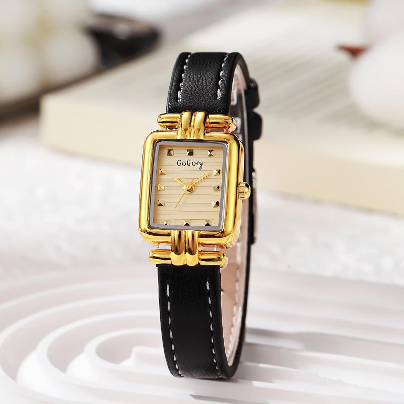 Ceas Nou pentru Femei Retro cu Cifre Romane - Curea de Piele de Lux & Vânzător Fierbinte