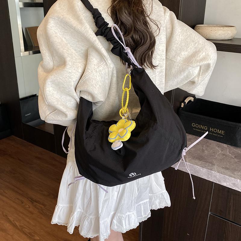 Summer niche bag women's new fashionable large-capacity shoulder messenger bag class commuter dumpling bag