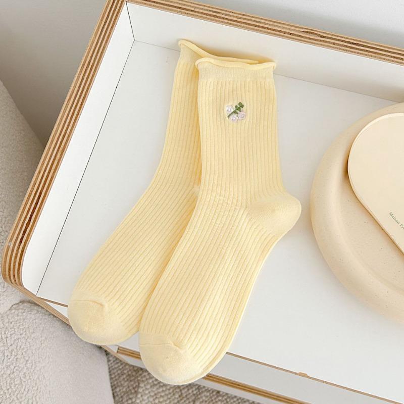 

Женские осенние носки до середины икры с вышивкой в виде цветочного узора, кружевные махровые гольфы кремового цвета, длинные носки с отворотами 1 pair