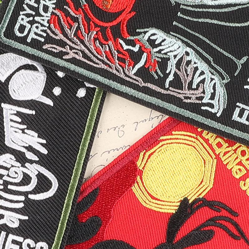 Criptozoologia Bordado Ferro em Patches Monstro Tecido Apliques Emblema Homem-Mariposa Rastreamento Extraterrestre Emblema para Jaquetas Masculinas