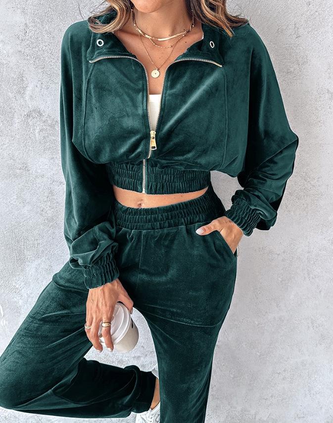 

Women s Autumn 2024 Gold Velvet Cropped Top & Long Sleeve Pants Casual Set L зелений