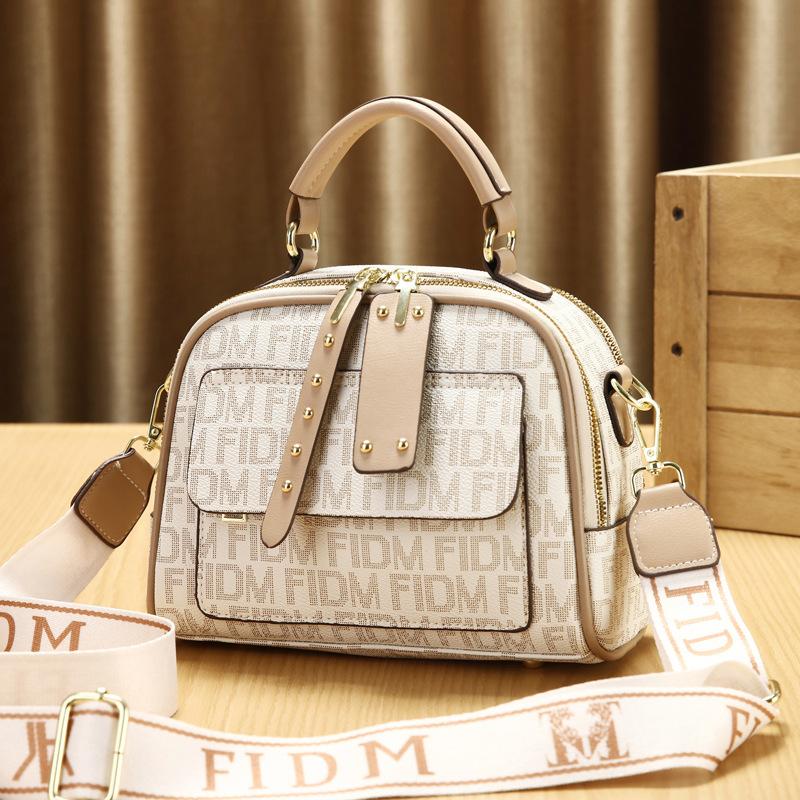 

Сумка Сумка Женская 2025 Новая Эра Сумка на Плечо Женская Универсальная Вместительная Сумка Мессенджер Женская Сумка Маленькая Квадратная Сумка