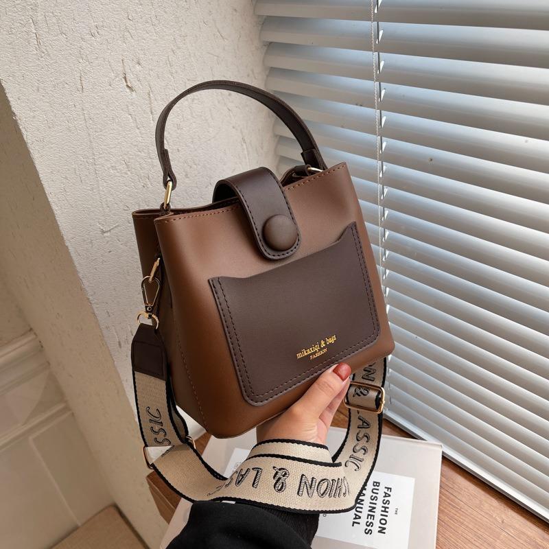 Today's Popular Bags Are New Trendy Autumn Fashion Portable Shoulder Women's Bags Crossbody Versatile Retro Bucket Bags