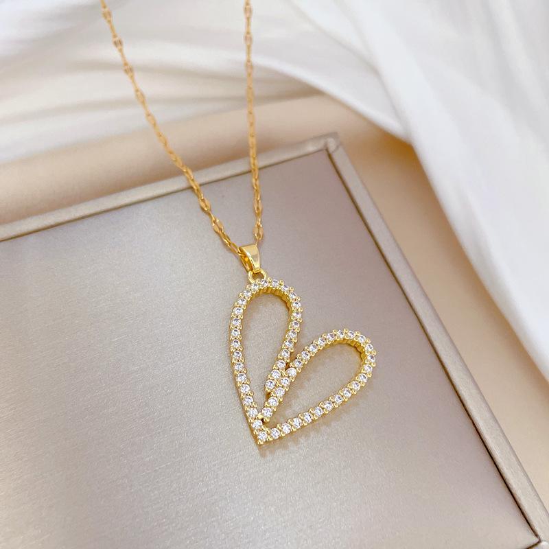 Geometric Love Full Diamond Luxury Banquet Wedding Necklace Female Versatile Clavicle Chain Titanium Steel