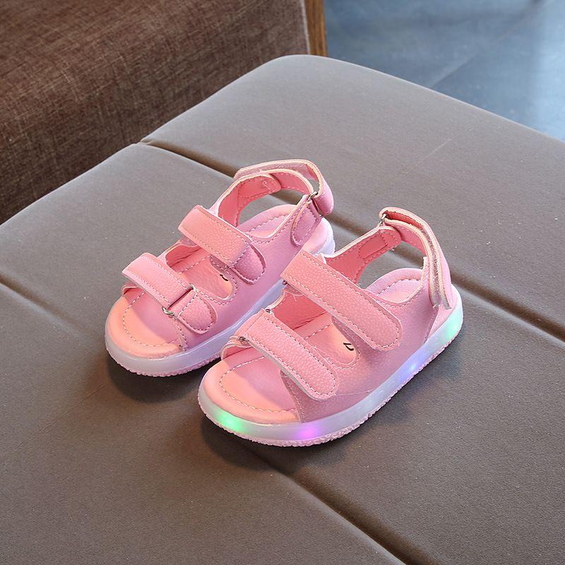 Adorable Children Casual Flashing Light Sandals With Soft Bottom And Timeless Design