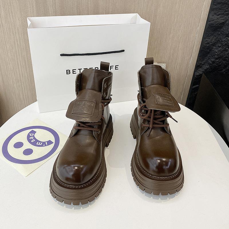 

2024 новые, сделанные из старого материала, с лацканами с буквами, на ремне, ботинки Martin, полированные, короткие ботинки на платформе, детские ботинки «локомотив» 35 кофейный