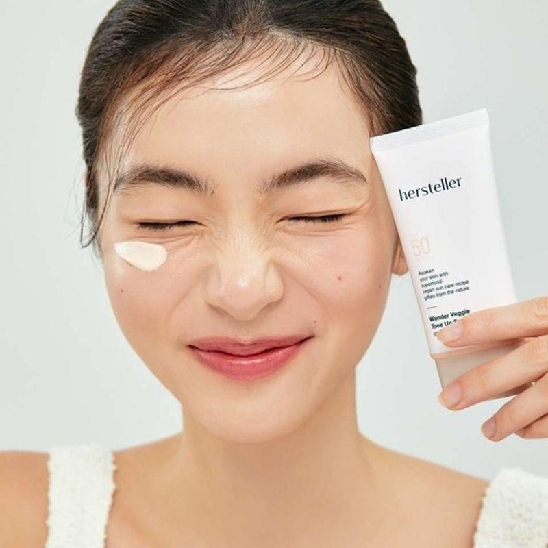 

Wonder Veggie Tone-Up Sunscreen SPF50+ PA++++ 50ml