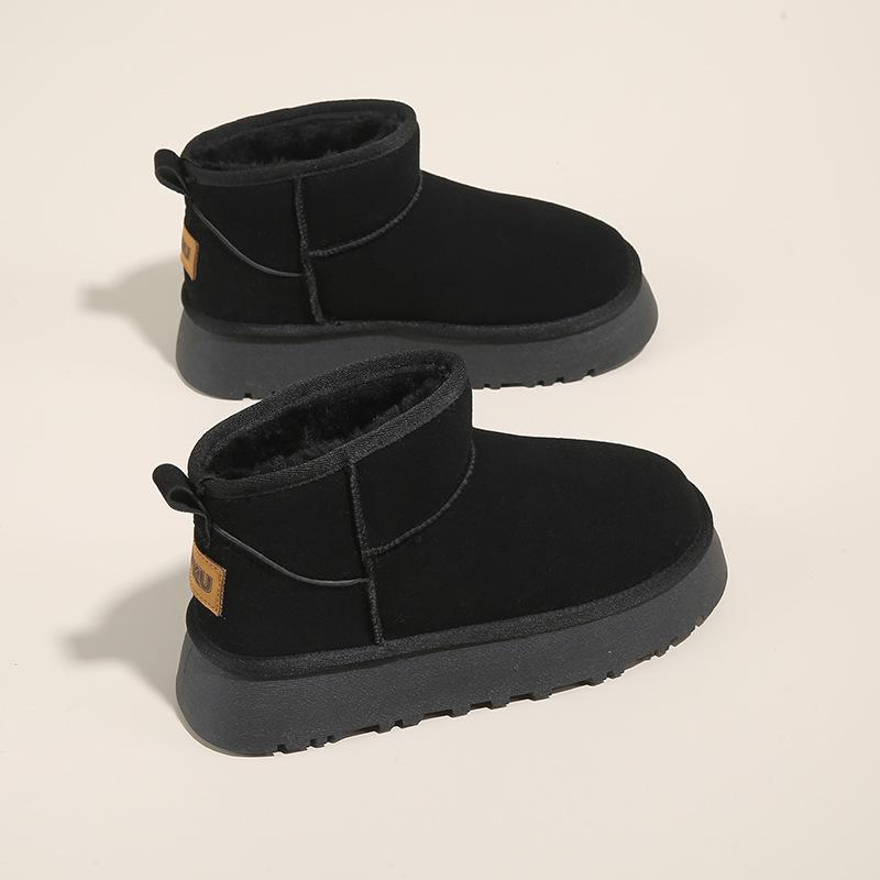 

Fleece thick-soled snow boots women s shoes 2025 winter new ins versatile boots increase height and keep warm thickened cotton boots tide 40