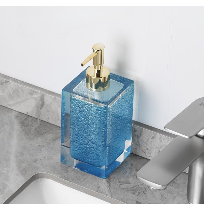 Hotel household hand sanitizer bottle divided into bathroom shampoo Translucent lotion