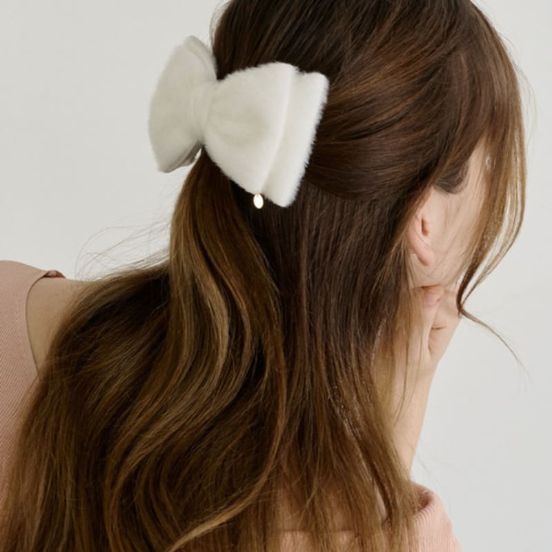 

NUOY Lovely Fur Ribbon Hairpin (3 Colors) beige