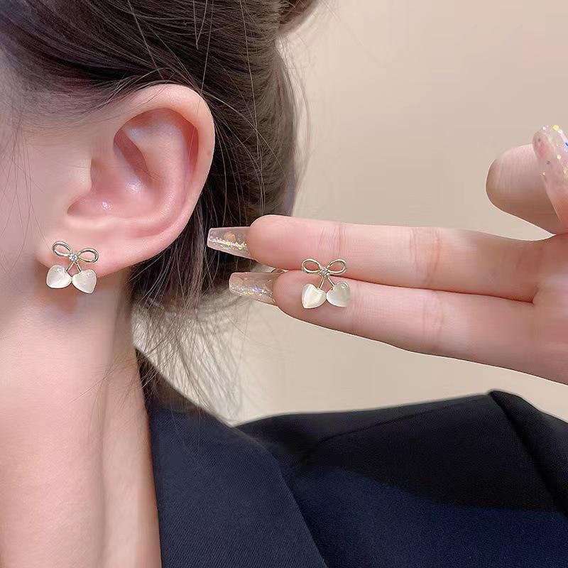 

Elegant Bow & Cherry Heart Stud Earrings - Fashionable Temperament Design