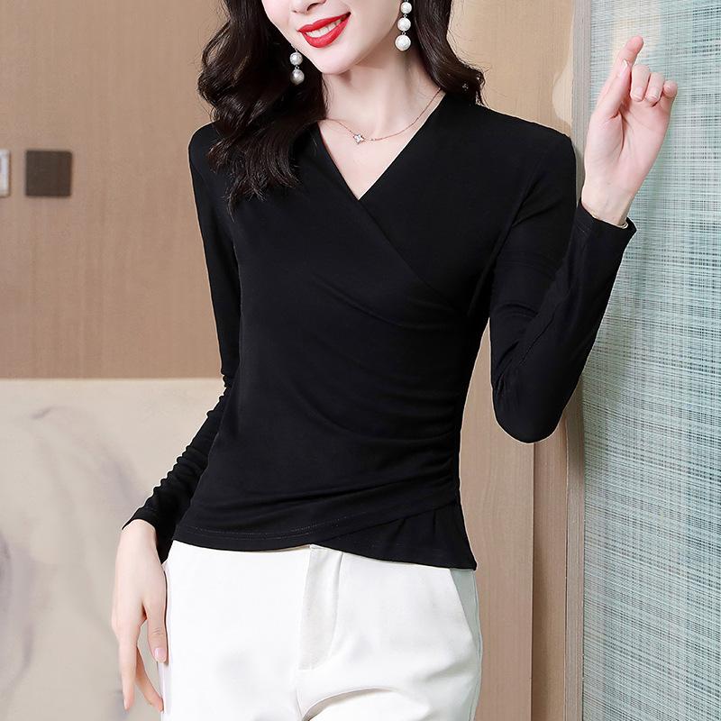 

Футболка с V-образным вырезом и складками для женщин. Женская осенняя новая модель. Облегающая короткая рубашка с коротким топом и базой для женщин. 3XL