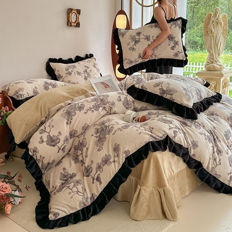 Four-Piece Set Of Thickened Milk Fleece On The Bed, High-Grade Warm Bed Sheet Quilt Cover, Coral Fleece Quilt Cover