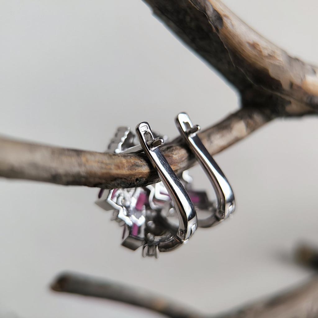 Серебряные серьги с натуральным рубином 6.107ct, фианитами (2205043)