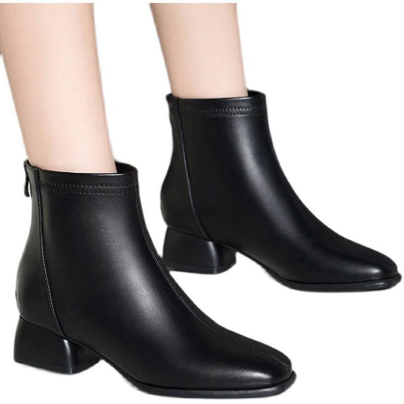 New autumn and winter small size 31 3233 leather black thick heel short boots women's head single boots large size Martin boots 41-43