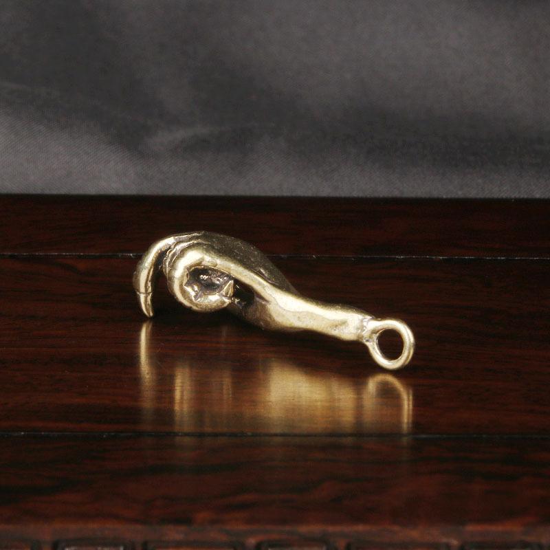 Vintage Brass Devil'S Hand Keychain Pendant With Eagle Claw Design For Bags Diy Jewelry Charms Accessories Punk Fashion Gifts