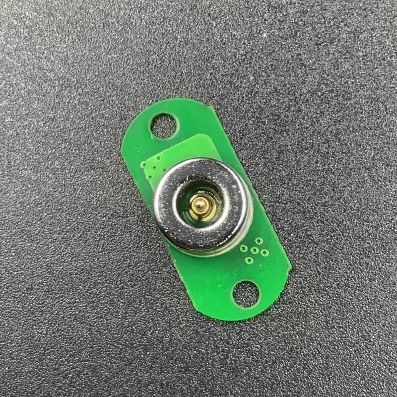 "1/2 Stück Pogopin Stecker Buchse Abstand Federbelastete DC Strombuchse Mit Montagebohrungen 3A DC Magnetischer Pogo-Pin-Stecker"