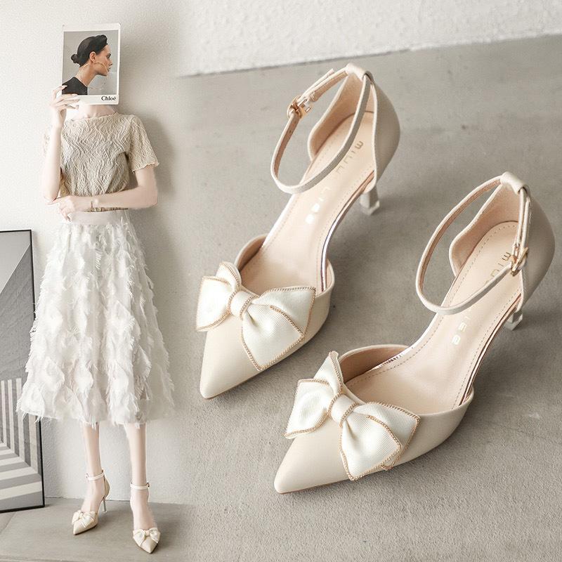White high heels one-word buckle stiletto niche girl with skirt bridesmaid wedding shoes new single shoes in summer 2023