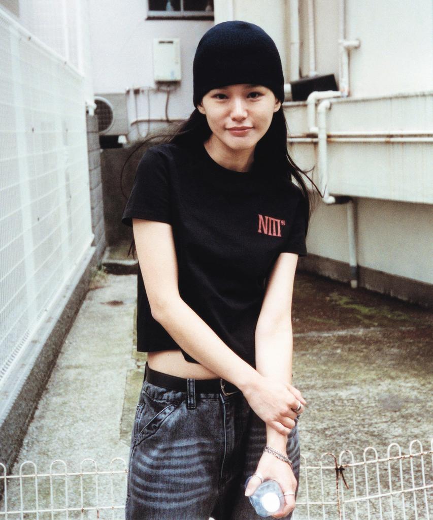 Nomaenyueol Two Face Logo T-Shirt (Woman) - Black