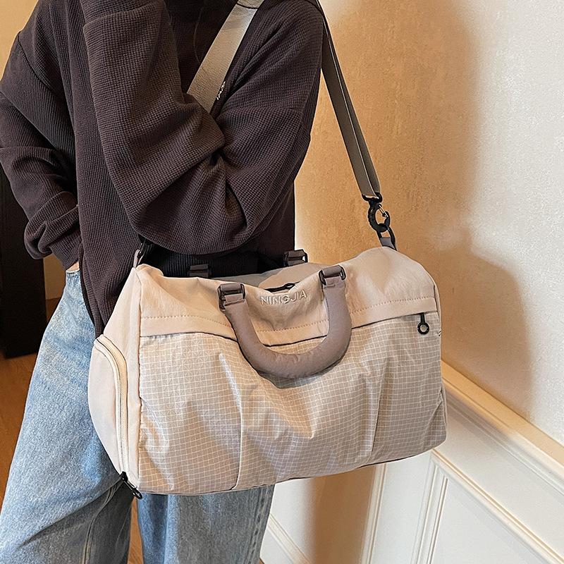 Fashion large-capacity portable travel bag Women's short-distance travel storage luggage bag Men's wet and dry separation sports fitness bag