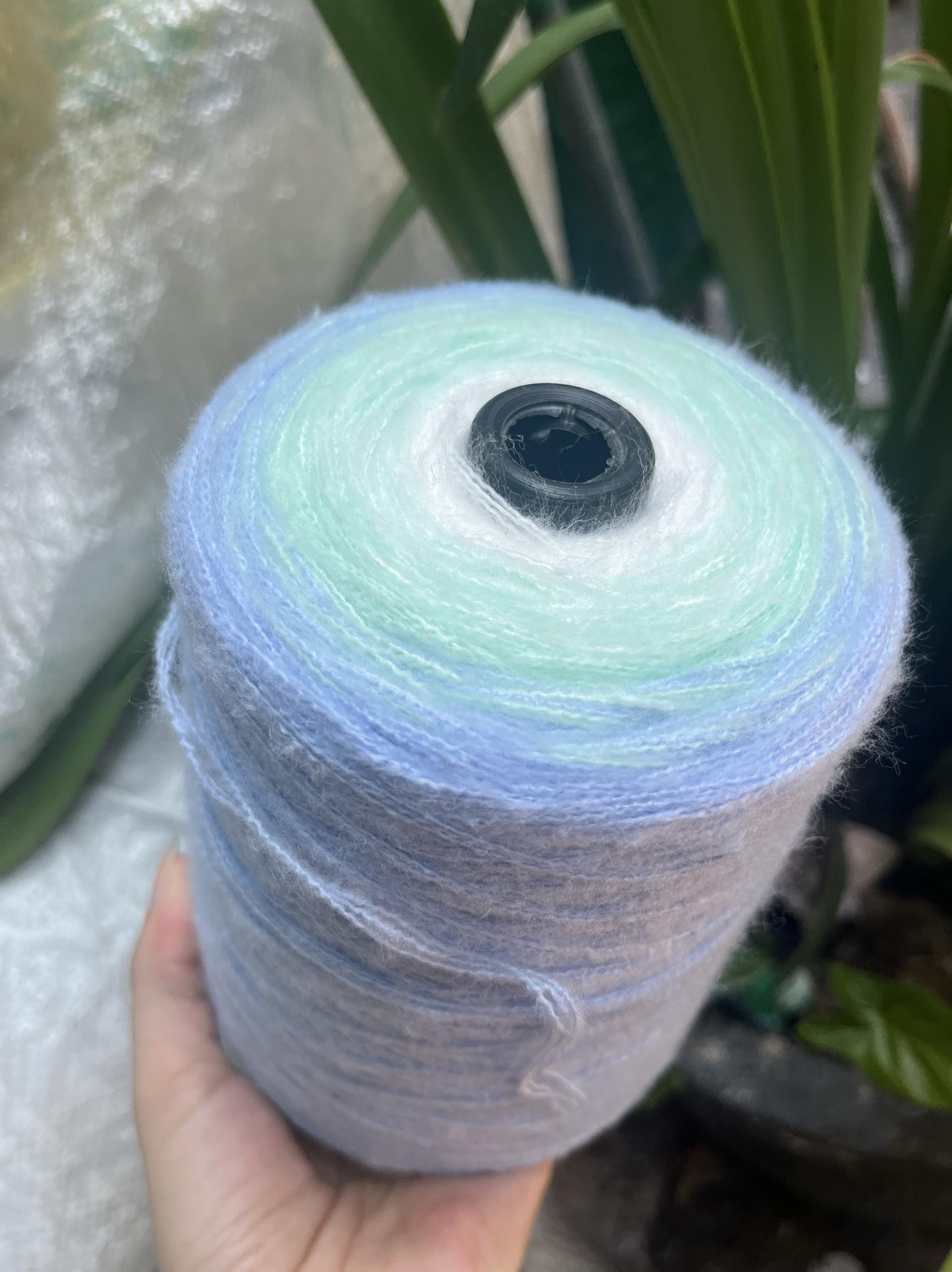 

500g/Roll 3-Ply Premium Deer Velvet Yarn - Gradient Cake Yarn DIY Knitting/Crochet Kit for Seven-Star Blanket Rose Bouquet Craft