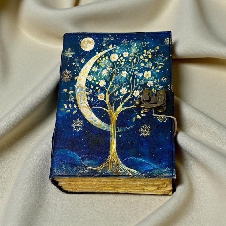 Кожа Лунного Дерева Винтажный Лунный Лес Гримуар Книга Теней Ручной Работы, Книга Заклинаний Викканская Языческая Готическая Магический Дневник Подарки 7 x 5 inch / 200 Page