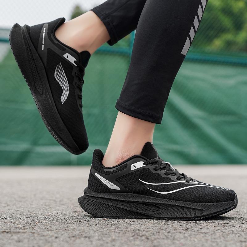 Running Shoes Men Lightweight Mesh Anti-slip Wear-resistant Casual Shoes Men Lace-up Sports Breathable Training Shoes Men