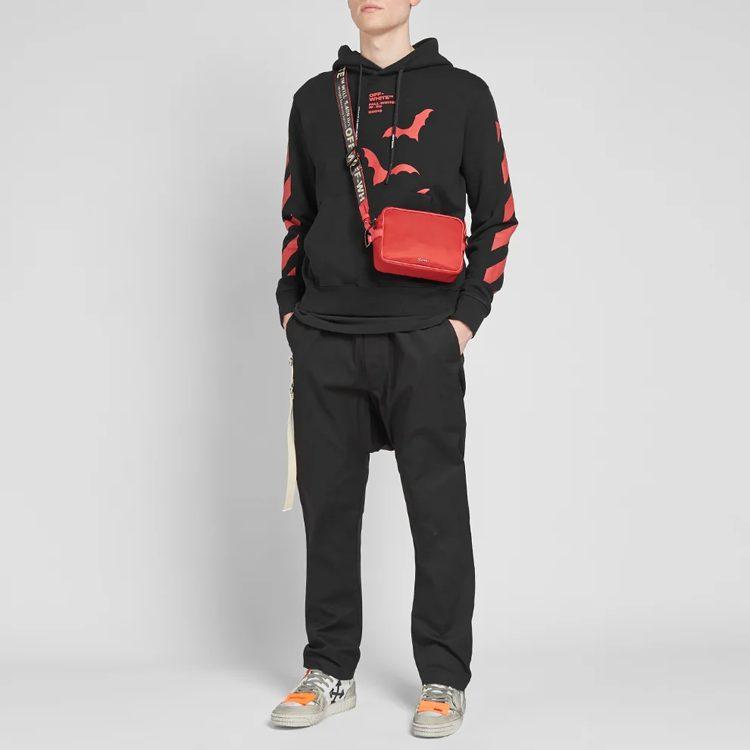 OFF WHITE Sweat à capuche ajusté manches chauve-souris diagonales OMBB034E19D250071020