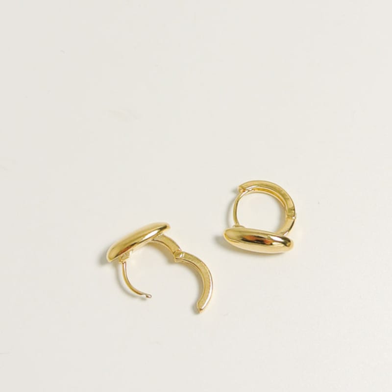 

objet213 Soho hoop earrings_02 Soho hoop earrings_02 2. Silver