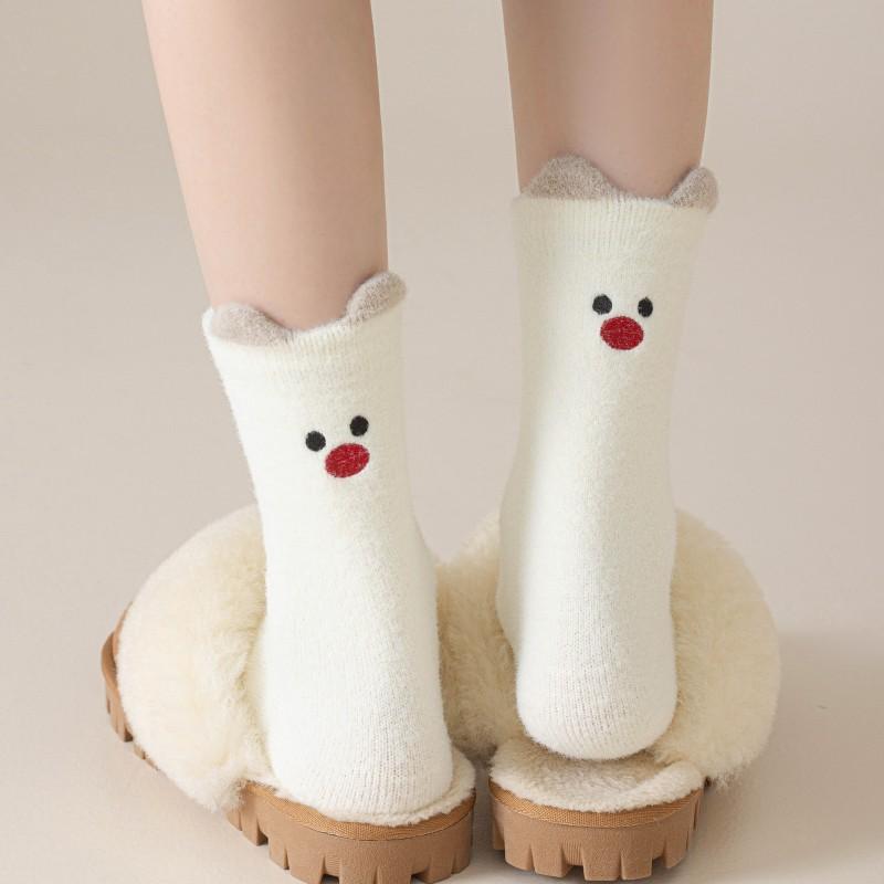 Plüschsocken für Mädchen im Winter, verdickt und bestickt, niedliche Cartoon-Mädchensocken, warmer weißer Bär, gestrickte lange Socken