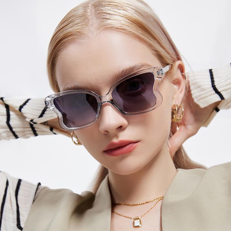 2026 New Fashion PC Sunglasses Women Trendy Blush Glasses