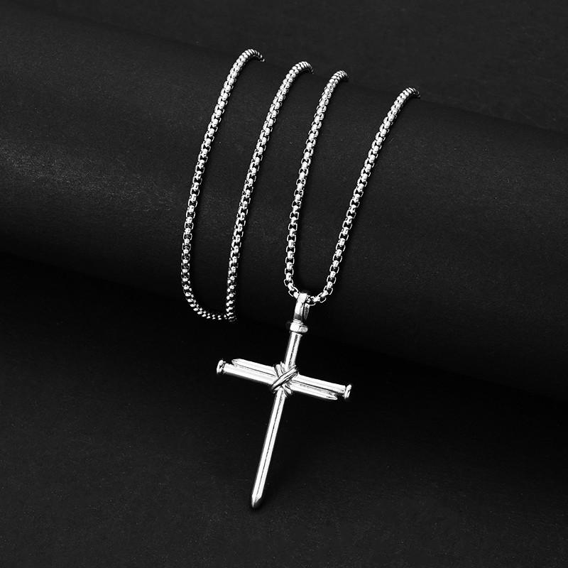 European and American Personalized Hip-hop Titanium Steel Necklace Men, Trendy Brand Simple Pendant Long Sweater Chain Accessories Women