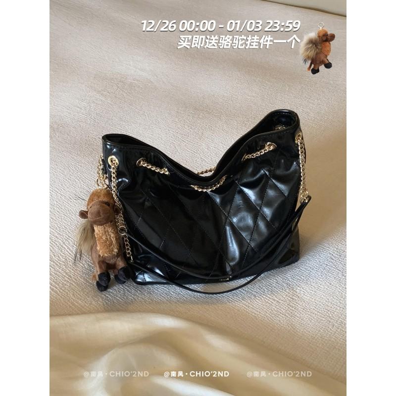 Womens Classic Black Square Shoulder Bag With Rhombus Quilting Retro Style Daily Commute