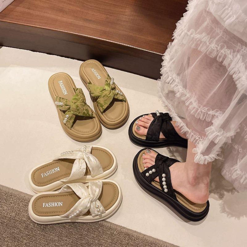 Thick-soled Pearl Slippers for Women To Wear Outside In Summer Versatile Lazy Shoes One-foot Flip-flops