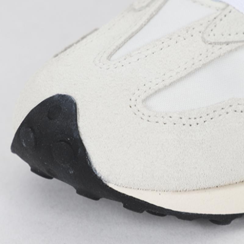 New Balance 327 Birch Black