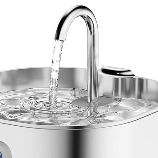 Fontaine à eau pour chien Acier inoxydable 2,2L Fontaine à boire automatique pour animaux de compagnie Silencieuse à faible bruit Purifie l'eau Fontaine pour chiens d'intérieur à domicile