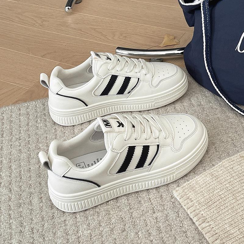 Fashion little white shoes women's autumn new round head lace-up college style flat bottom casual sports shoes tide
