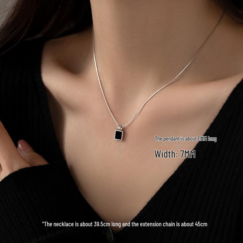 

Ожерелье из стерлингового серебра с черным квадратом: Элегантная цепочка на ключицу Niche Design, холодный стиль 2022 года. 925 Silver платиновый