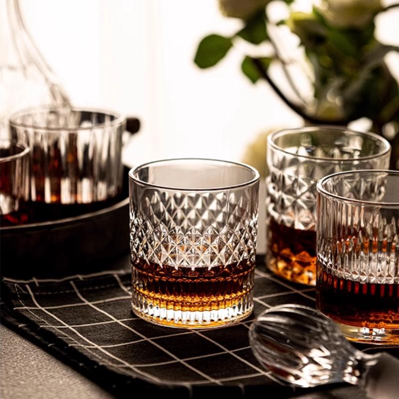 Whiskey Rock Cup Deluxe Gift Set -4-piece, 11 oz Transparent Whiskey Cup, Suitable for Scotch Whisky, Cocktails