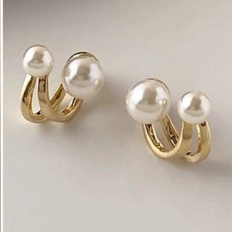 Square Zirconia Pearl Earrings for Women. Light Luxury, High-end, Elegant Style, Large Earrings. A Retro Style, Suitable for Wearing Twice.