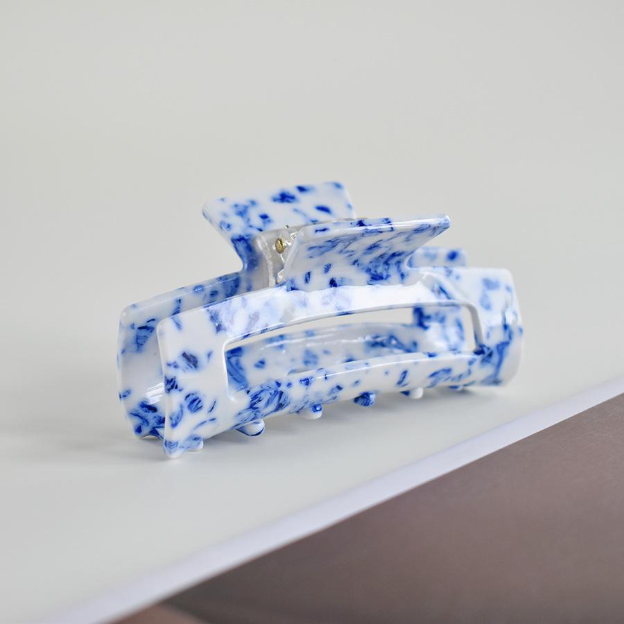 European & American Women’s Black & White Checkered Hair Clip - Large Acetate Acrylic Claw for Bun Hairstyles