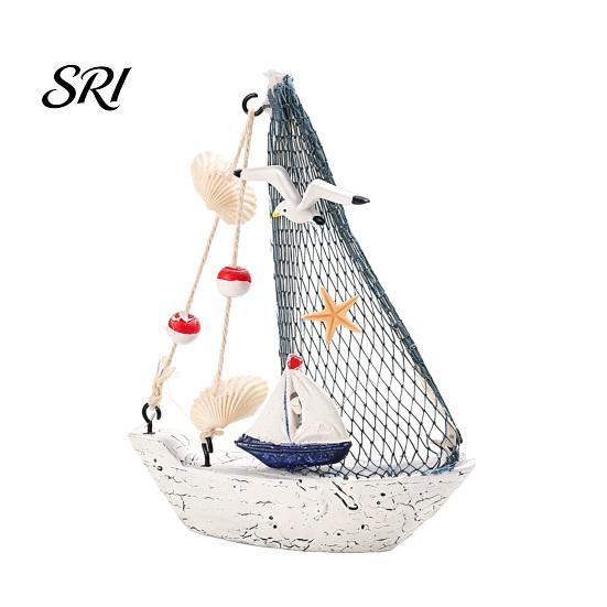Segelboot Figur Mini Segelboot Modell Nautische Harz Dekoration mit Muschel Seestern Schreibtischzubehör Rustikal Vintage Strand Ozean Thema Schiff Ornament