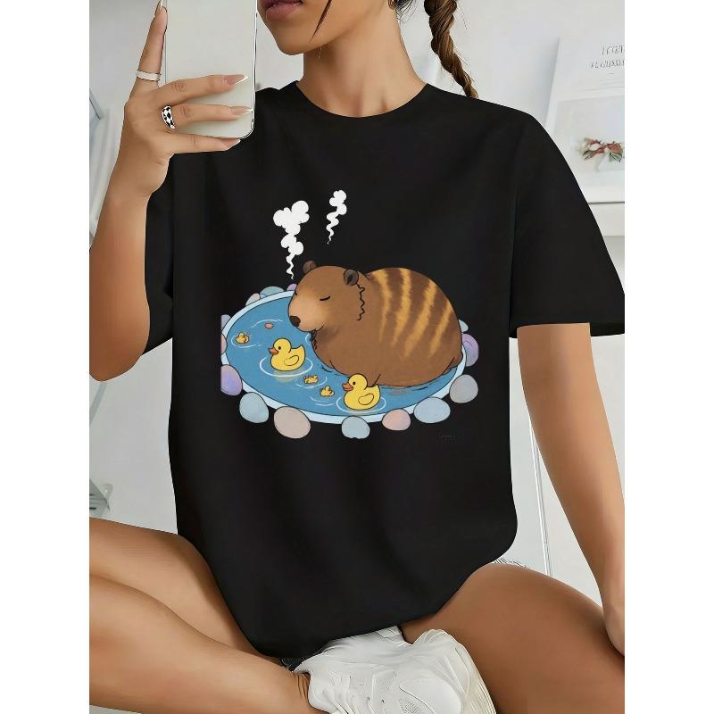 Cute Capybara Blue Pool Yellow Ducks White Wavy Lines Print Women s Casual Summer Tee S чёрный
